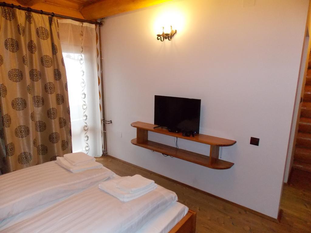 Pensiunea Izbucul Tauz Ghetari Extérieur photo