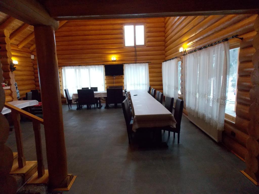 Pensiunea Izbucul Tauz Ghetari Extérieur photo